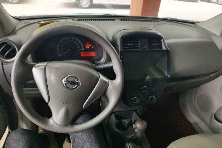 Nissan Sunny 2019 car image #12