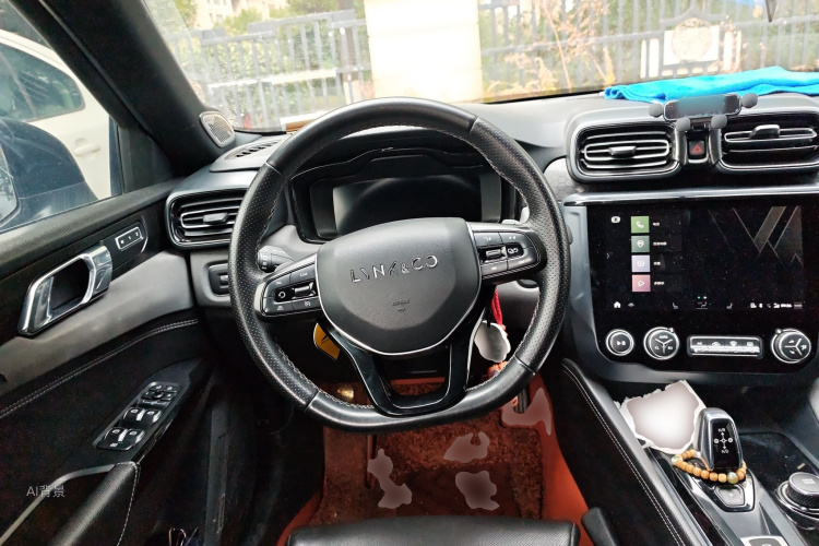 Lynk & Co 03 2020 car image #12