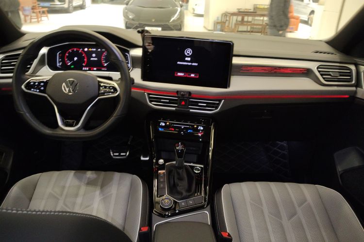 Volkswagen Tayron 2022 immagine di auto #12