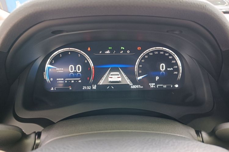 Toyota Camry 2021 car image #12