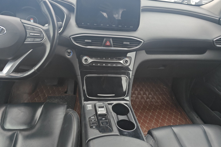 Hyundai Santa Fe 2019 #12 Hyundai Santa Fe 2019 car image #12