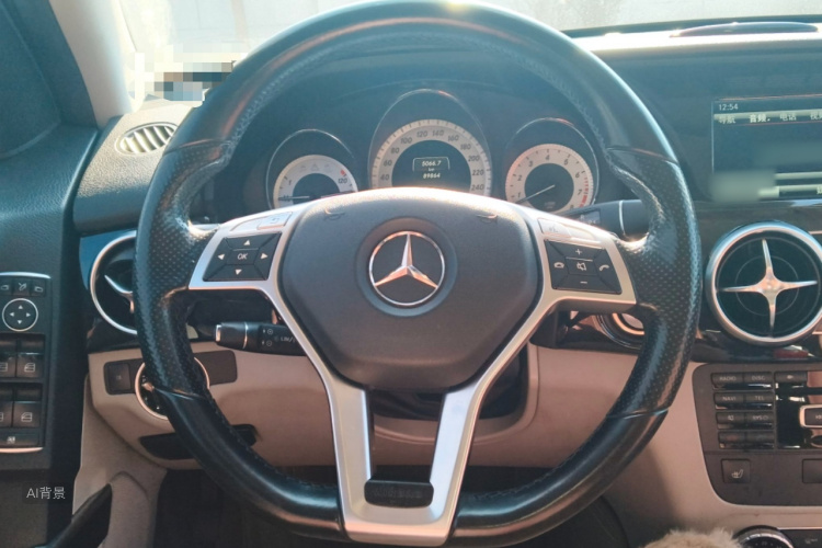 Mercedes-Benz GLK Class 2014 car image #12