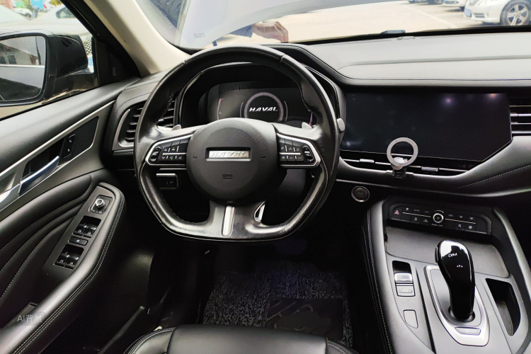 Haval F7 2018 car image #12