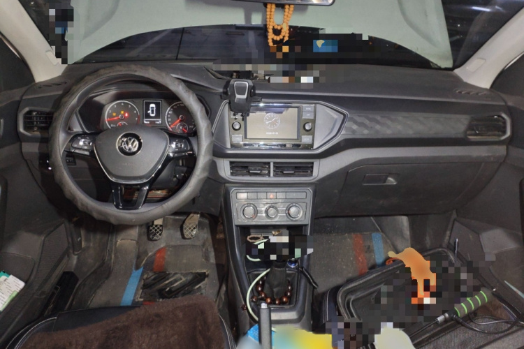 Volkswagen T-Cross 2020 car image #12