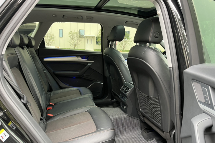 Audi Q5L 2020 car image #12