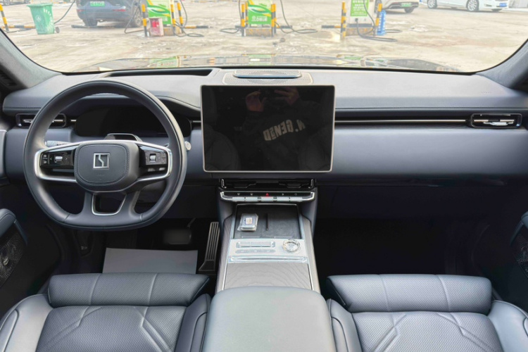 Zeekr 9X 2025 car image #12