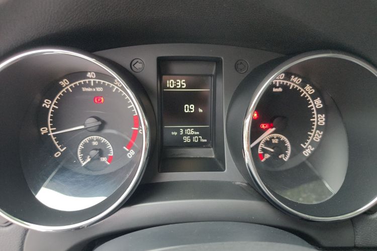 Skoda Yeti 2017 car image #12