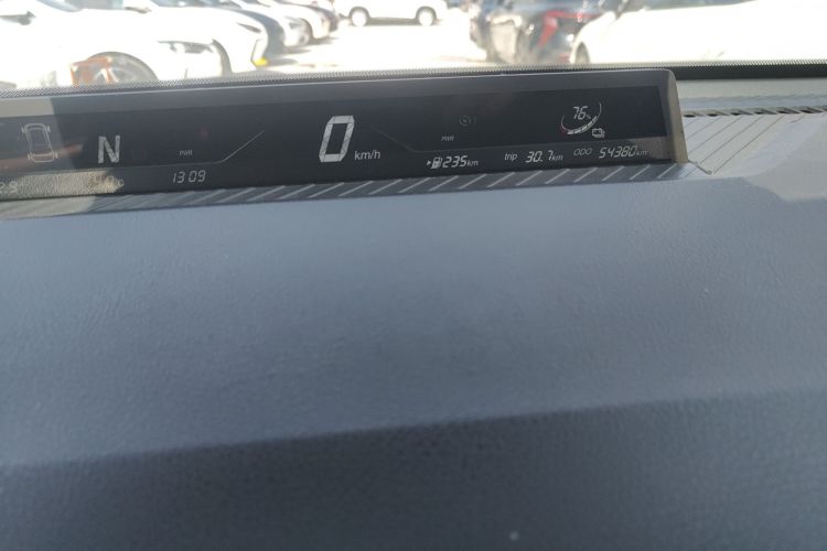 哪吒汽车 哪吒V 2020 汽车图片 #12