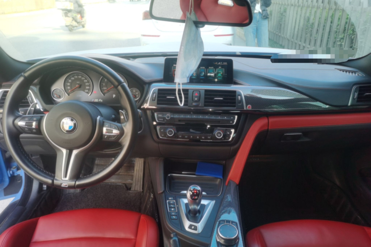 BMW M4 2017 immagine di auto #12