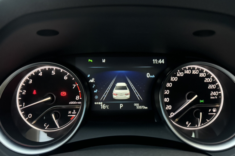 Toyota Camry 2022 car image #12