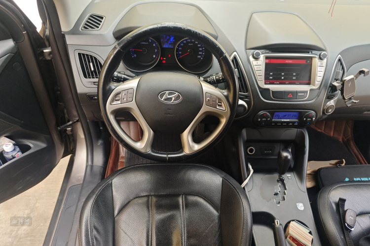 Hyundai ix35 2015 #12 Hyundai ix35 2015 car image #12