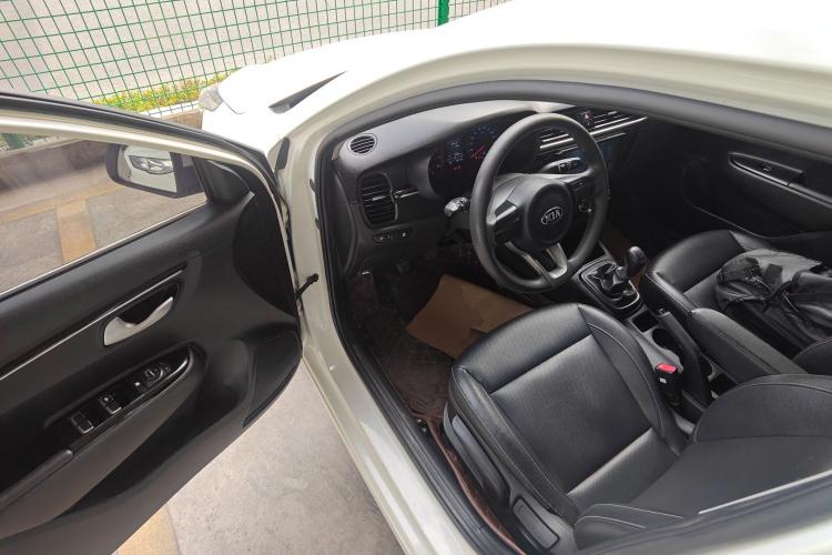 起亚 起亚K2 2017 汽车图片 #12