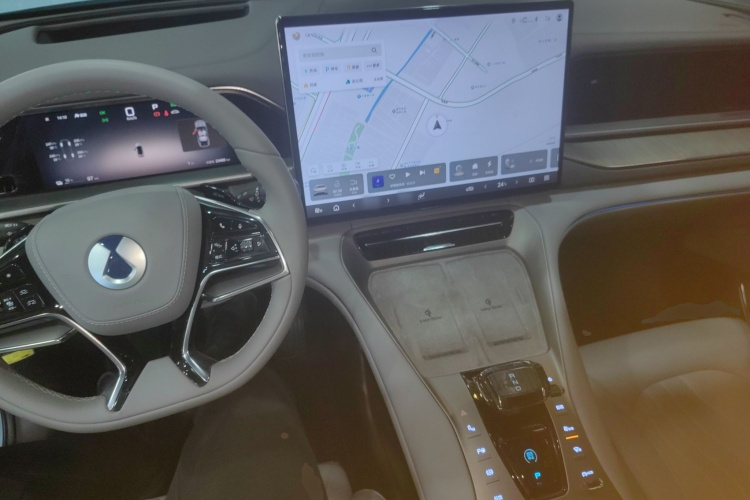 Denza N7 2024 #12 Denza N7 2024 car image #12