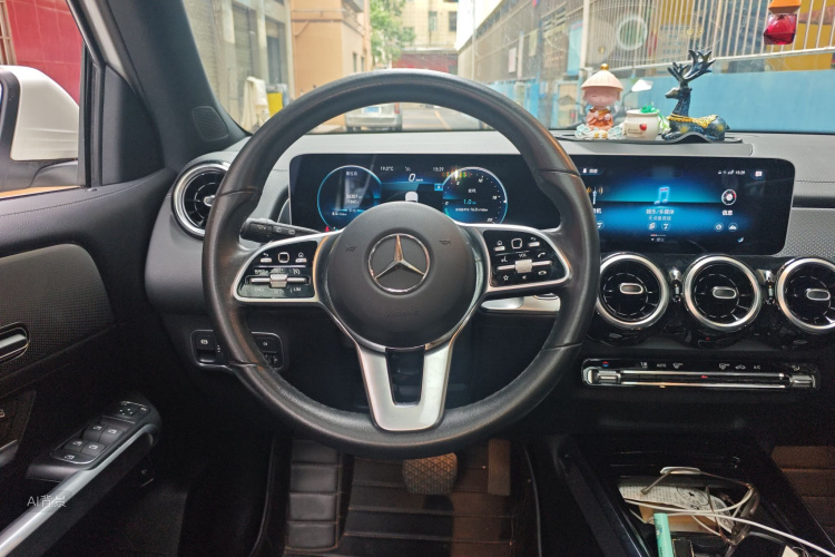 Mercedes-Benz GLB Class 2021 immagine di auto #12