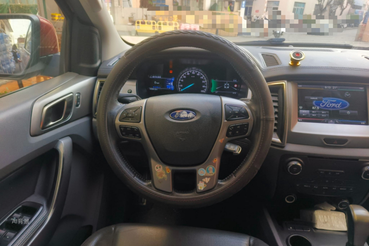 Ford Everest 2016 immagine di auto #12