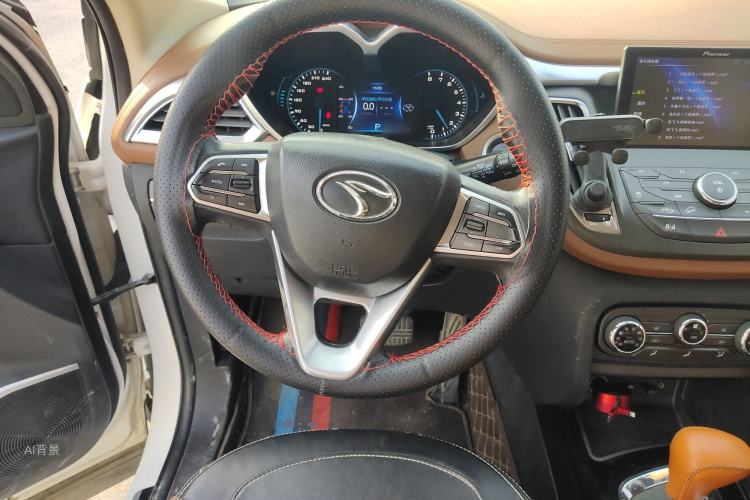 Soueast DX7 2017 #12 Soueast DX7 2017 car image #12