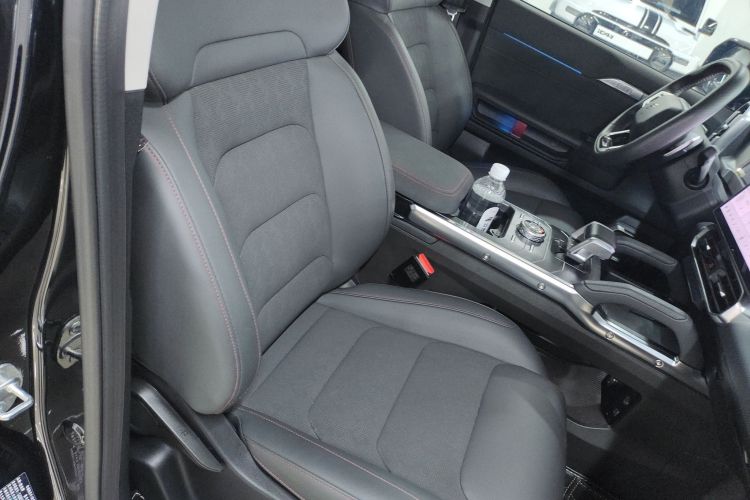 Jetour Traveller 2023 car image #12