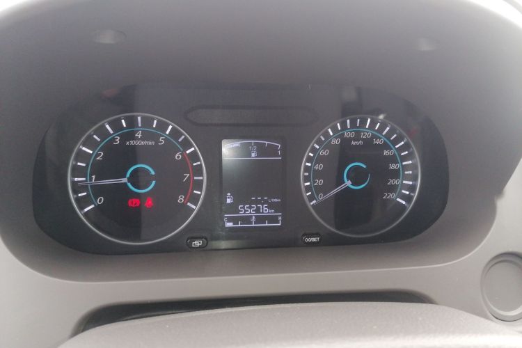 Forthing JOYEAR S50 2016 #12 Forthing JOYEAR S50 2016 car image #12