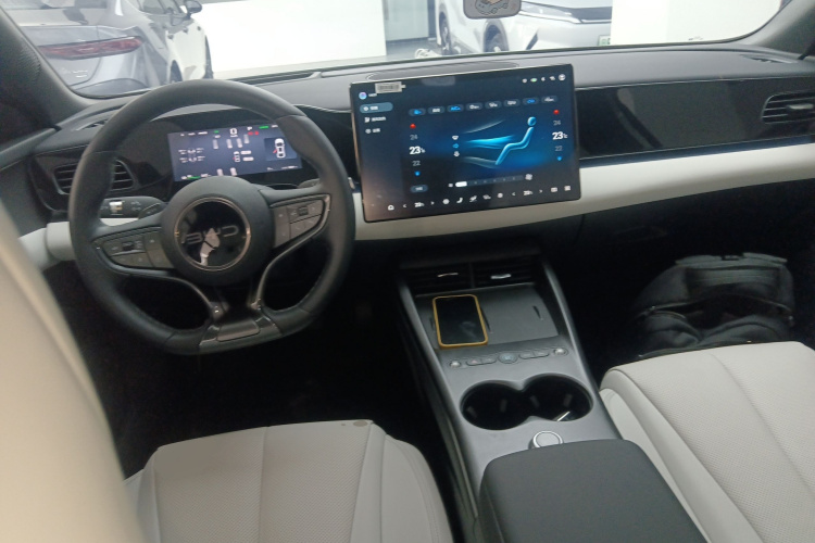 BYD Seal 06 New Energy 2025 car image #12