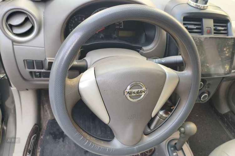Nissan Sunny 2018 car image #12