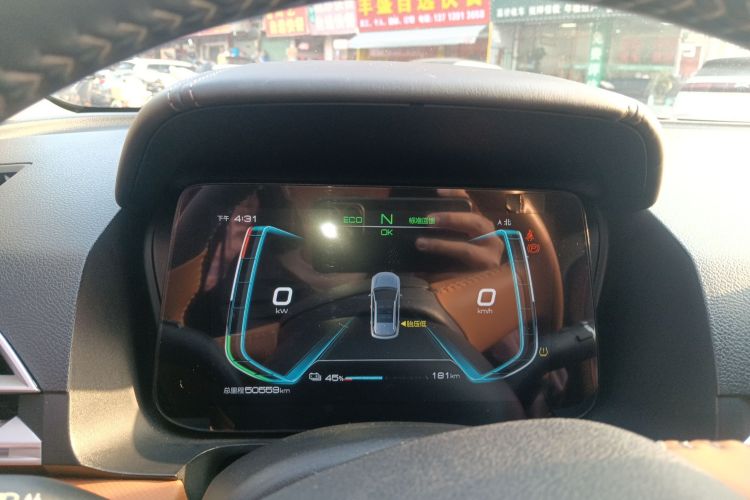 BYD e2 2020 изображение автомобиля #12