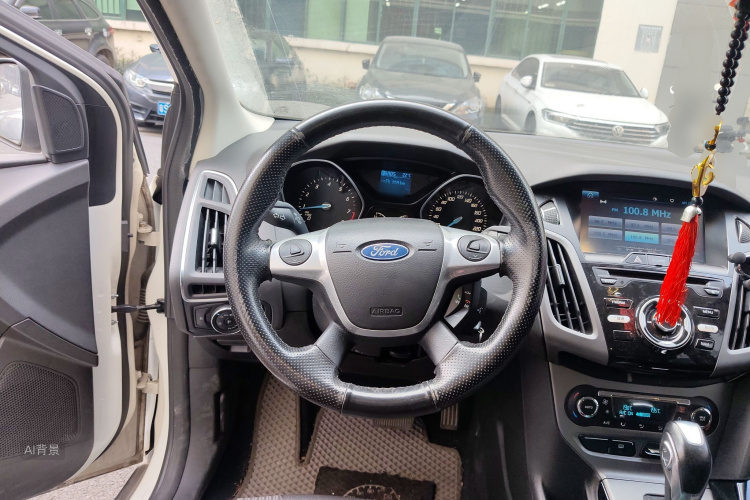 Ford Focus 2014 #12 Ford Focus 2014 car image #12