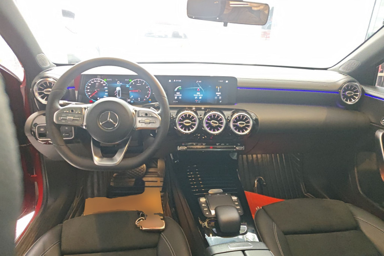 Mercedes-Benz A Class 2020 car image #12