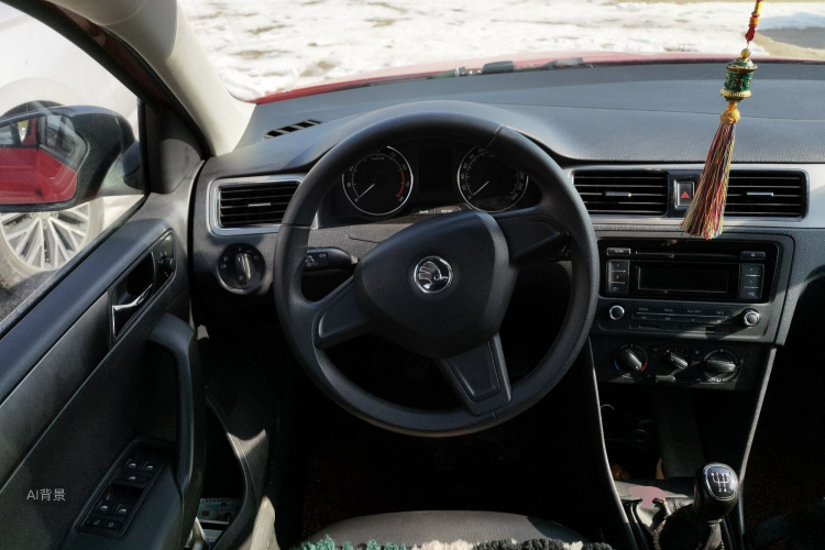 Skoda Rapid Spaceback 2014 car image #12