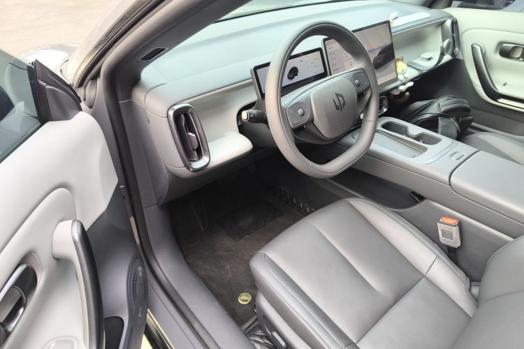 零跑汽车 零跑Lafa5 2025 汽车图片 #12