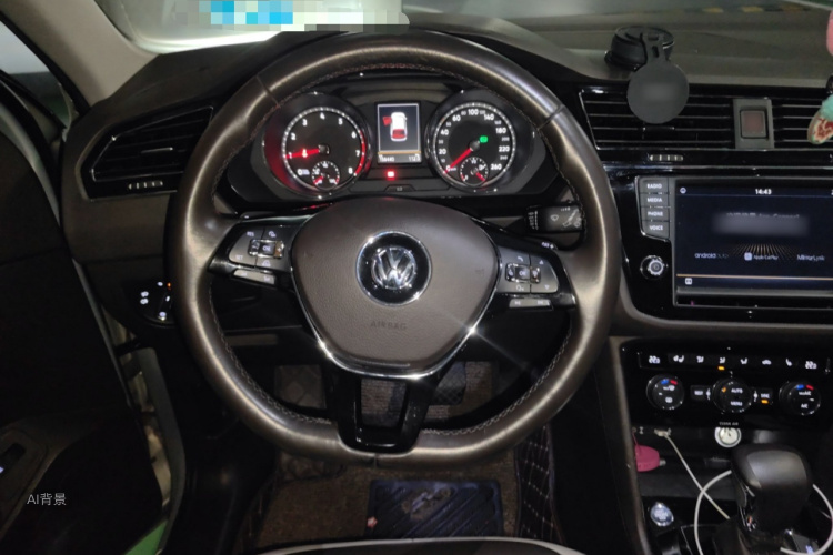 Volkswagen Tiguan L 2017 car image #12