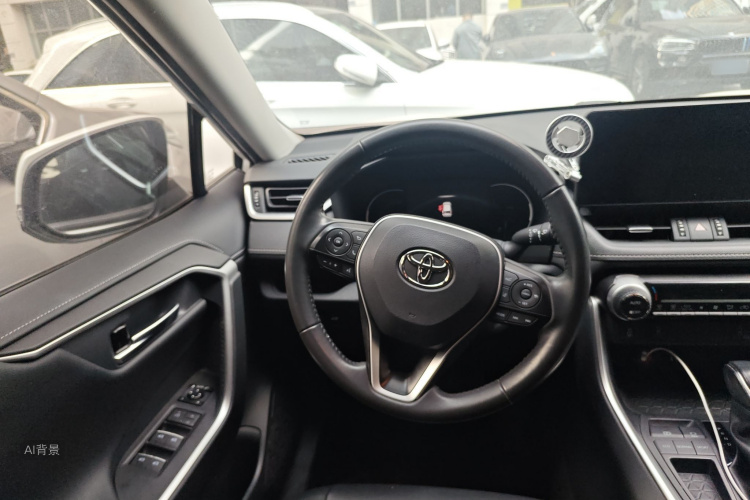 Toyota RAV4 2023 car image #12