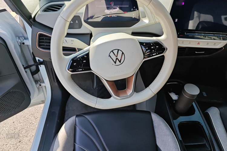 Volkswagen ID.3 2022 car image #12