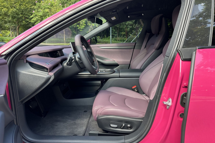 MI SU7 2025 car image #12