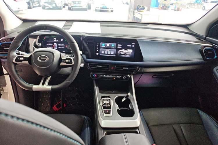 GAC Trumpchi GS3 2025 #12 GAC Trumpchi GS3 2025 car image #12