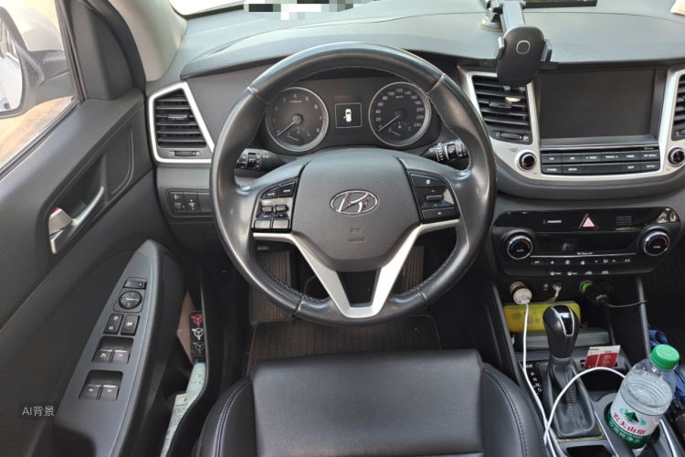 Hyundai Tucson 2016 car image #12