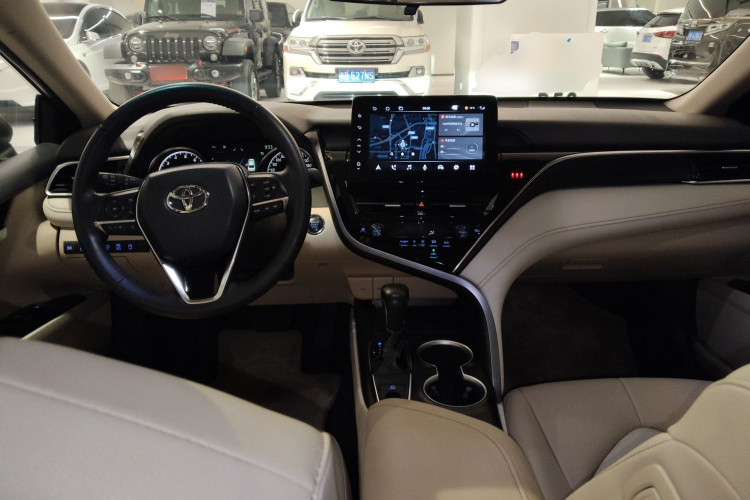 Toyota Camry 2023 #12 Toyota Camry 2023 car image #12