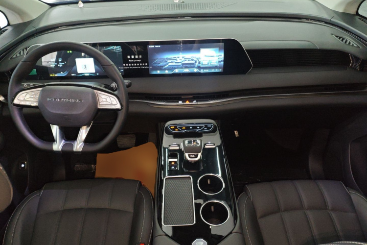 Forthing V9 2025 car image #12