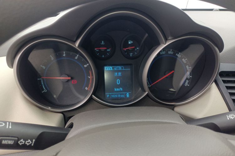 Chevrolet Cruze 2015 immagine di auto #12