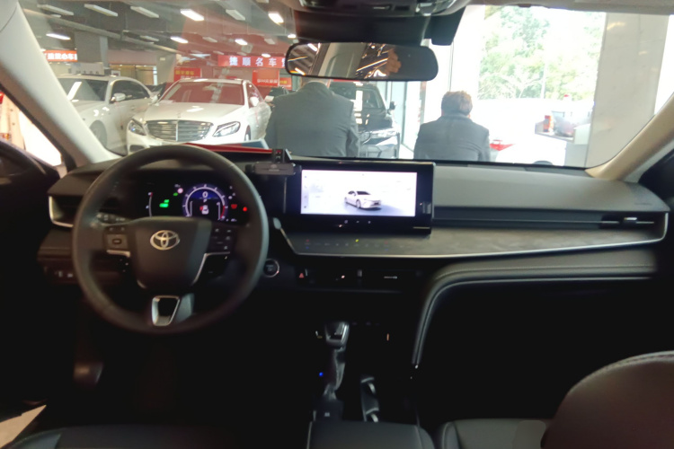 Toyota Camry 2024 #12 Toyota Camry 2024 car image #12