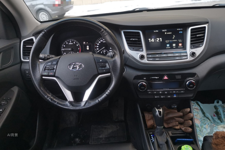 Hyundai Tucson 2017 car image #12