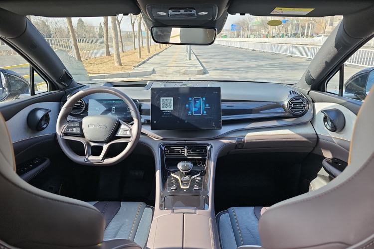 BYD Frigate 07 2023 #12 BYD Frigate 07 2023 car image #12