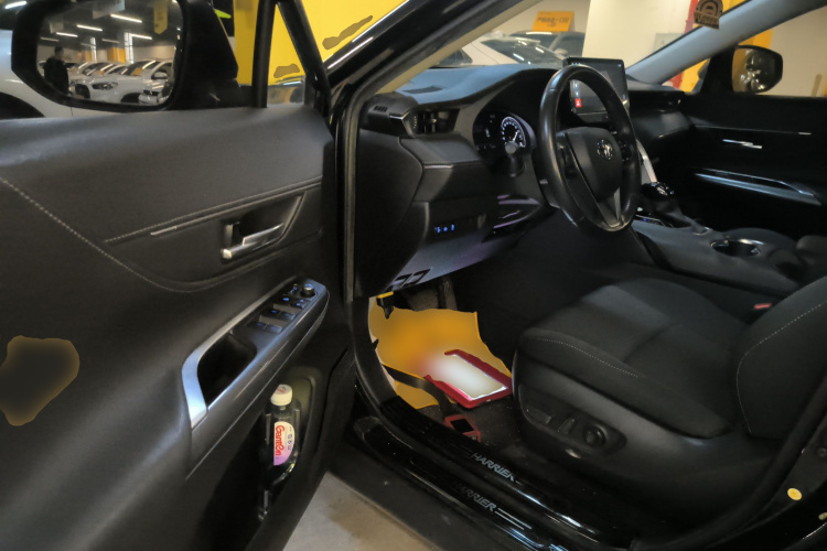 Toyota Harrier 2022 immagine di auto #12