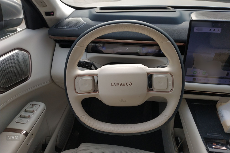 Lynk & Co 900 2025 car image #12
