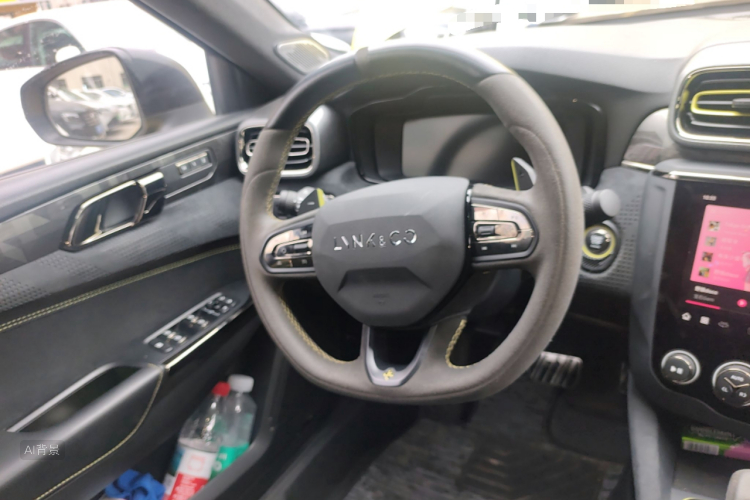 Lynk & Co 03 2022 #12 Lynk & Co 03 2022 car image #12