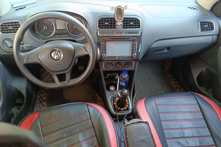 Polo 2015 car image #12