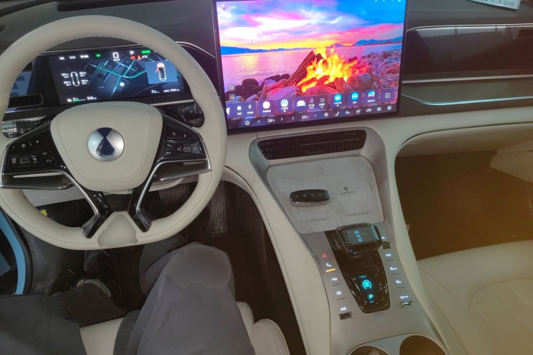 Denza N7 2024 car image #12