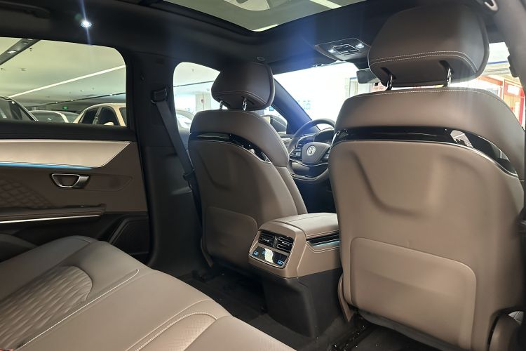 BYD Han 2024 #12 BYD Han 2024 car image #12