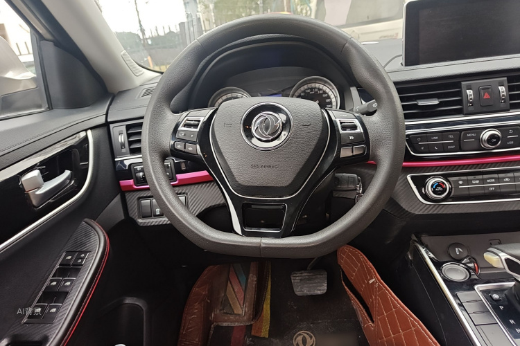 Forthing JOYEAR X5 2018 #12 Forthing JOYEAR X5 2018 car image #12