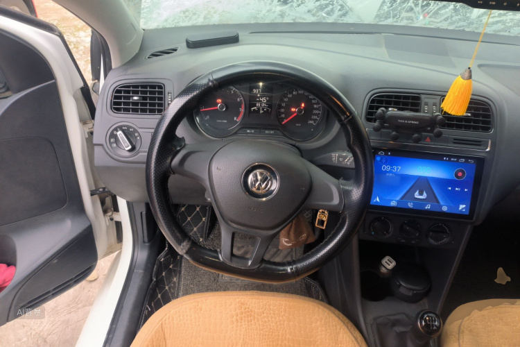 Volkswagen Polo 2015 #12 Volkswagen Polo 2015 car image #12