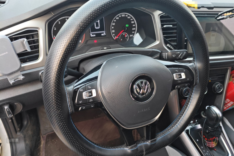 T-Roc 2019 car image #12